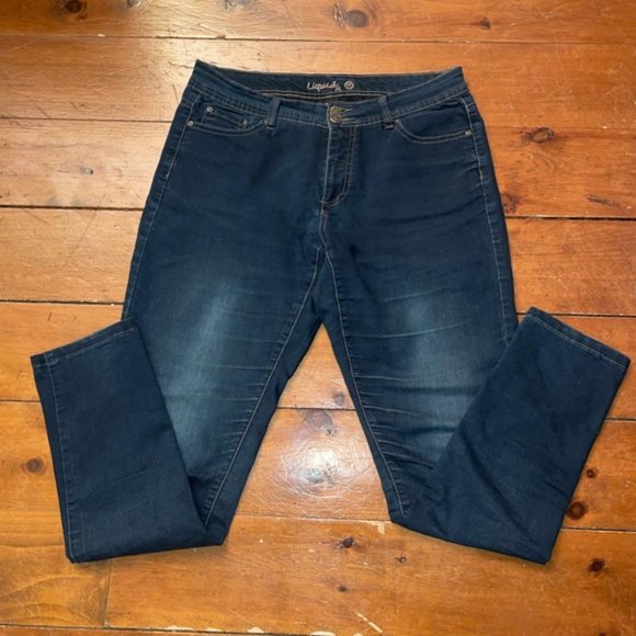 Liquid X Midrise Straight Leg Jeans Pants - Picture 3 of 11